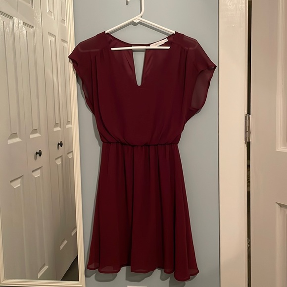 Burgundy short sleeve dress - Picture 1 of 2